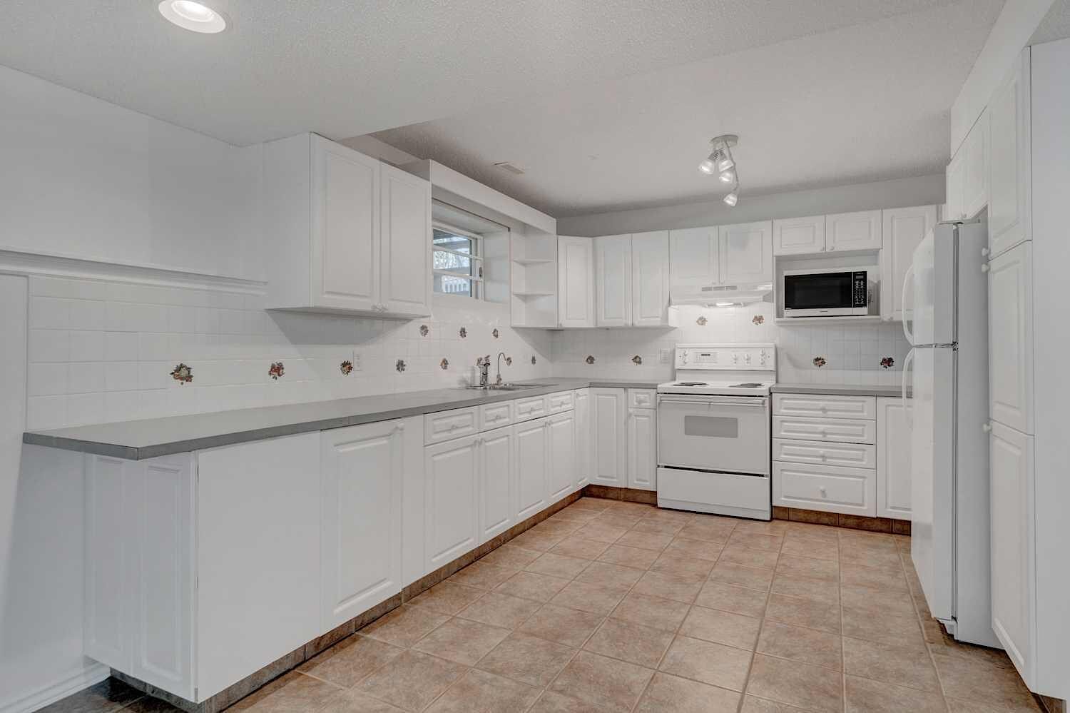 Calgary 1 bedroom Basement for rent. Property photo: 626838-1