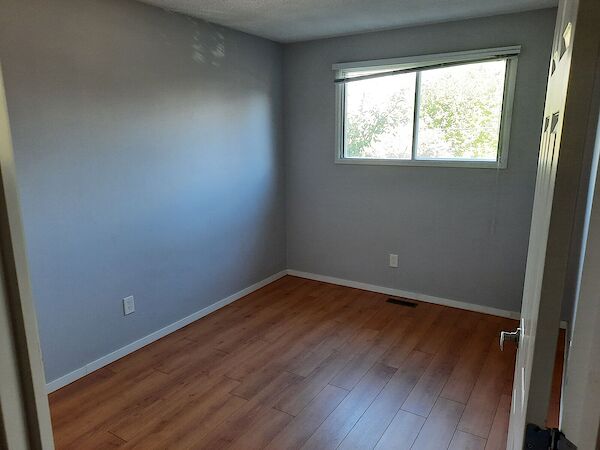 Calgary 3 bedrooms Duplex for rent. Property photo: 627597-3