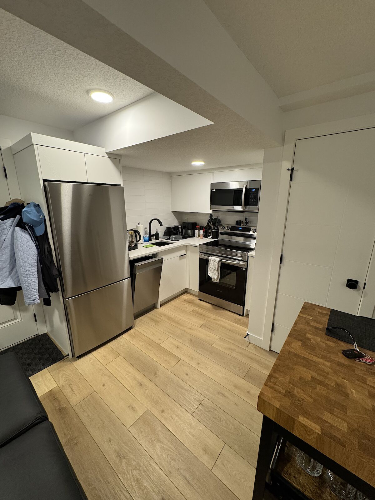 Calgary 1 bedroom Basement for rent. Property photo: 627606-1
