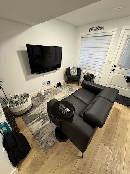 Calgary 1 bedroom Basement for rent. Property photo: 627606-2