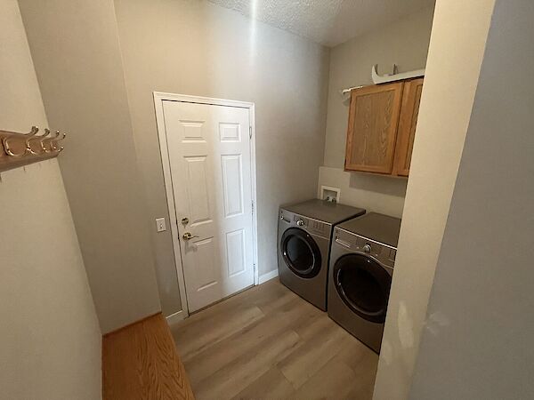Calgary 3 bedrooms House for rent. Property photo: 627667-3