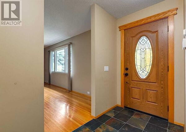 Calgary 3 bedrooms Main Floor for rent. Property photo: 628207-2