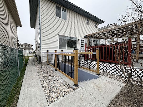 Calgary 1 + Den bedrooms Basement for rent. Property photo: 628875-2