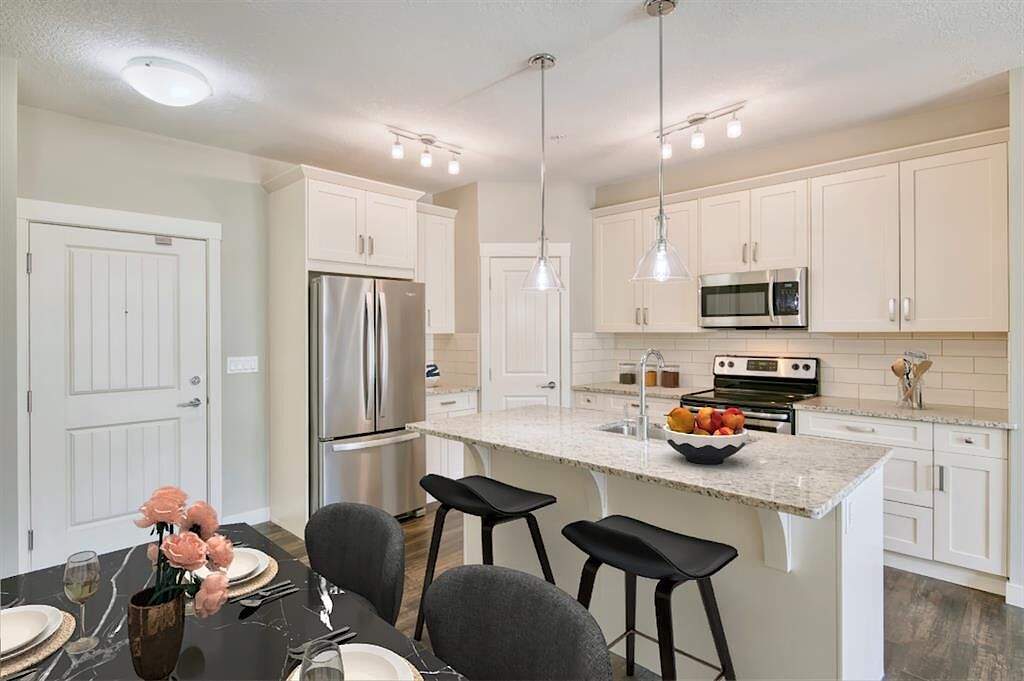 Calgary 2 bedrooms Condo Unit for rent. Property photo: 629207-1