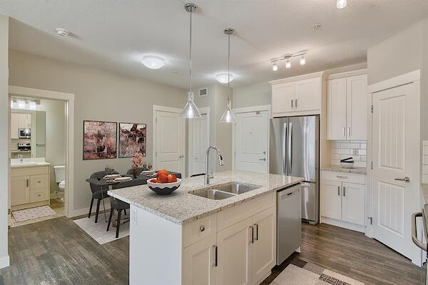 Calgary 2 bedrooms Condo Unit for rent. Property photo: 629207-3