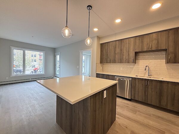 Calgary 2 bedrooms Condo Unit for rent. Property photo: 630571-3