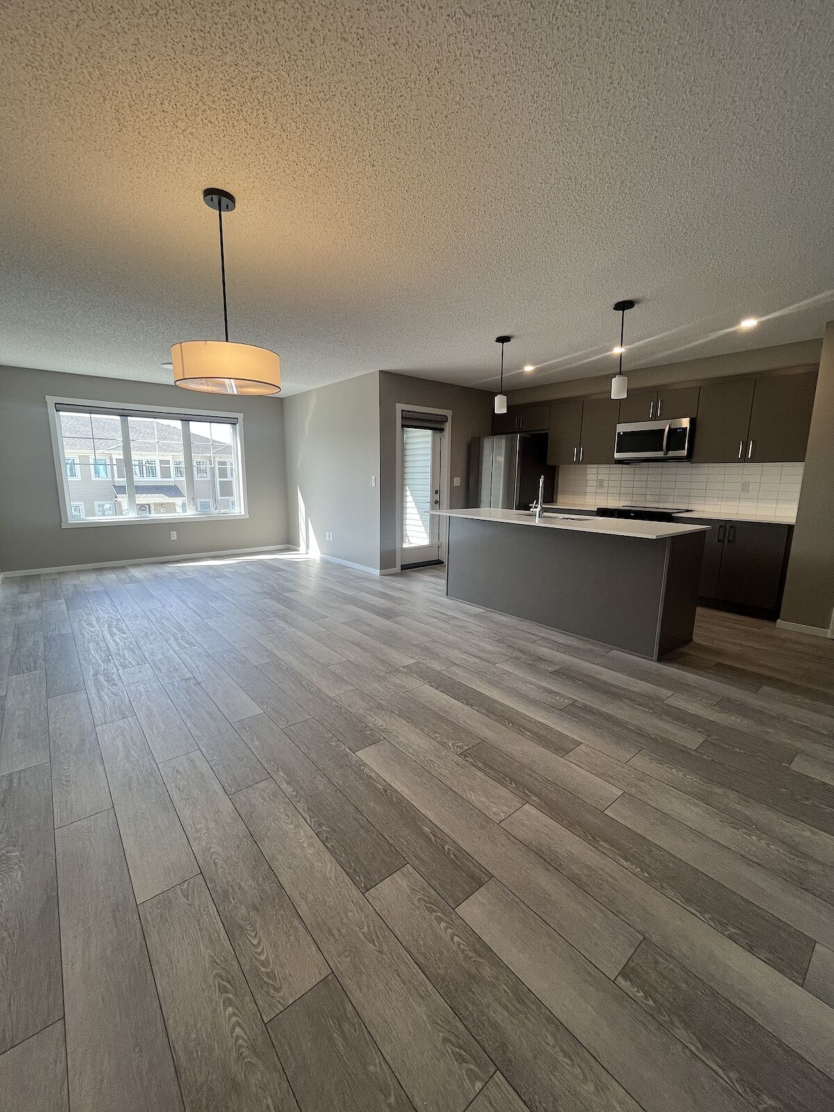 Edmonton 2 bedrooms Townhouse for rent. Property photo: 630936-1