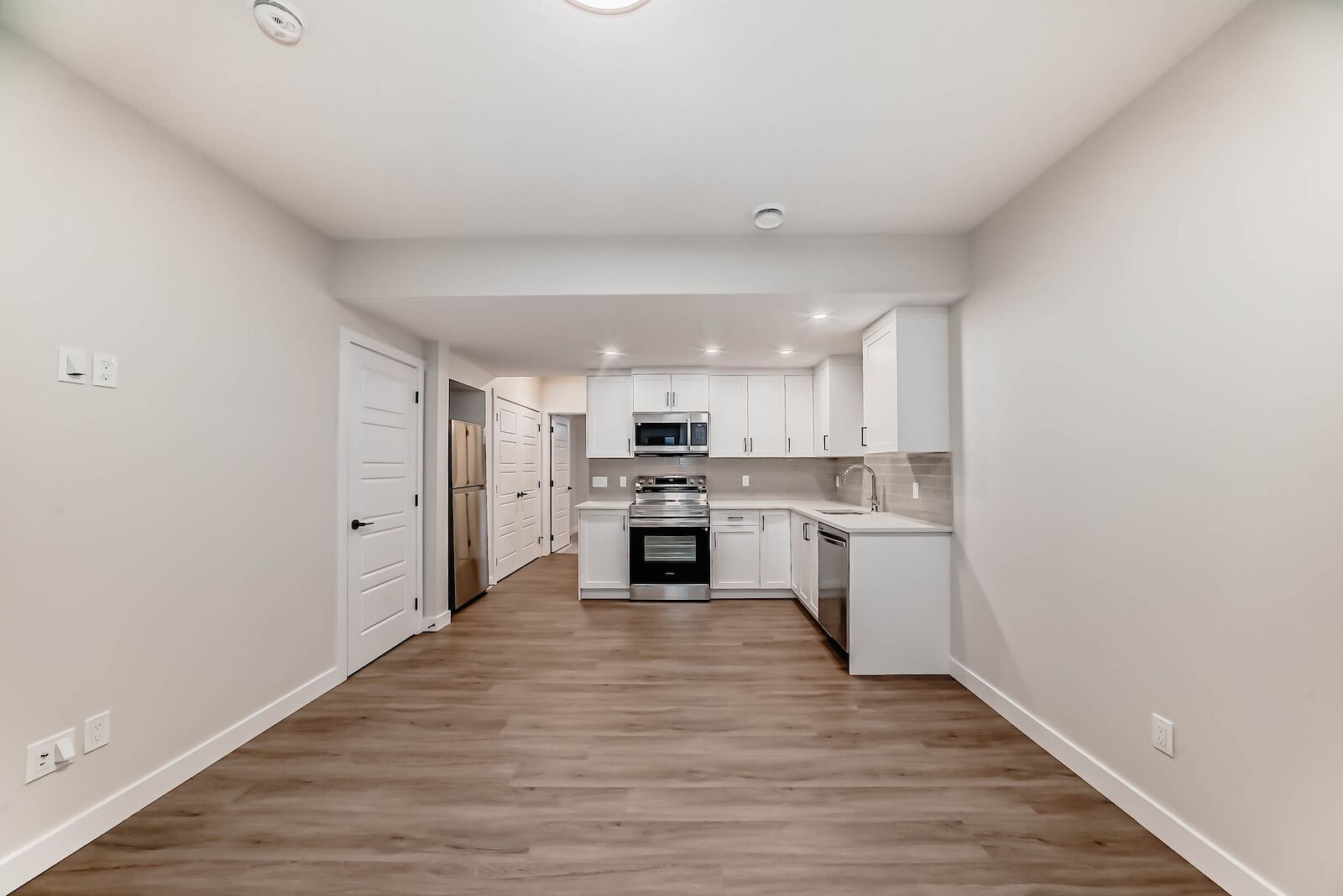 Calgary 2 bedrooms Basement for rent. Property photo: 631626-1