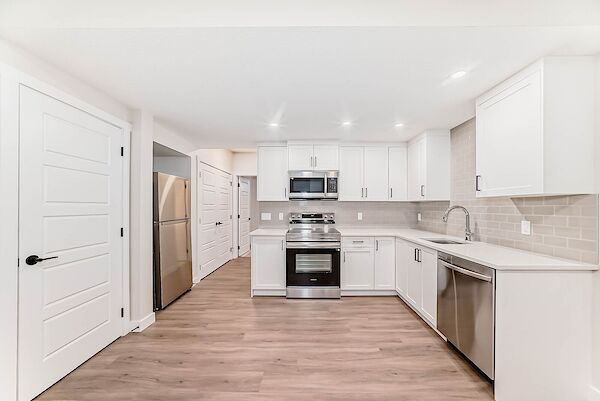 Calgary 2 bedrooms Basement for rent. Property photo: 631626-2