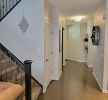 4-Bedroom Home in Auburn Bay with lake access !