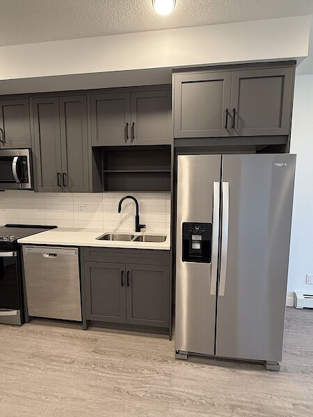 Calgary 1 bedroom Condo Unit for rent. Property photo: 631849-3