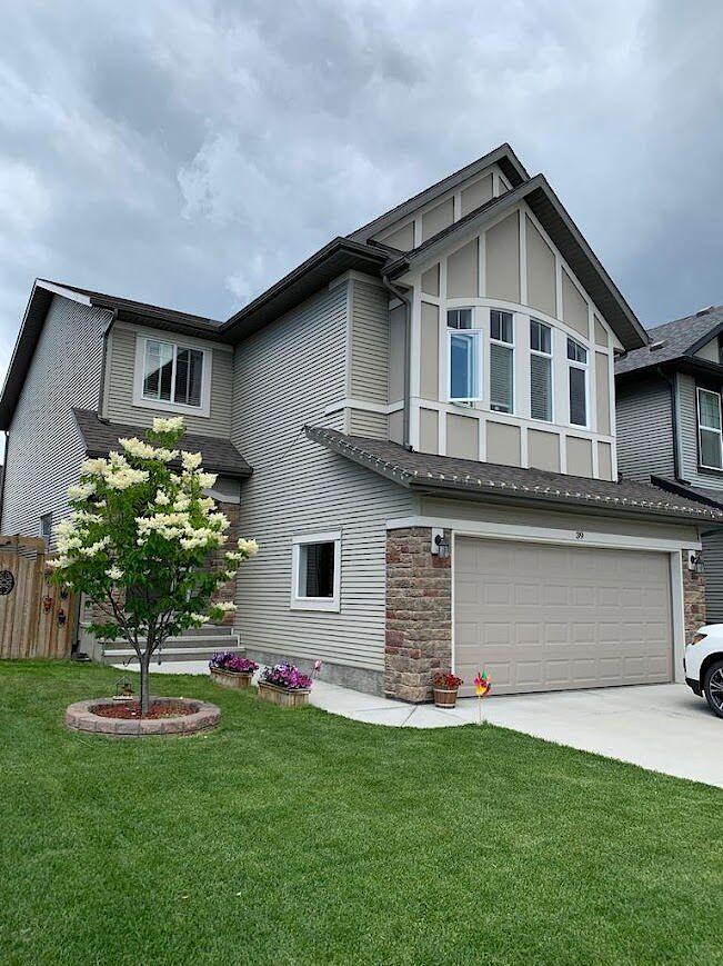 Calgary 5 + Den bedrooms House for rent. Property photo: 632852-1
