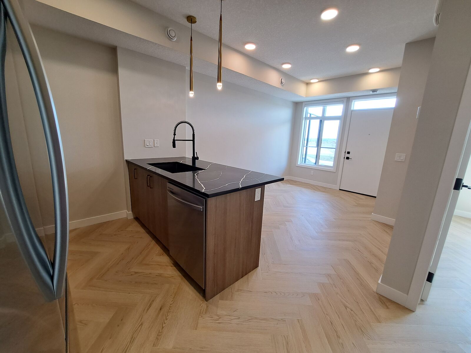 Calgary 1 bedroom Townhouse for rent. Property photo: 632871-1
