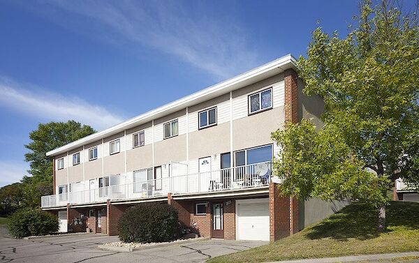 Calgary 3 bedrooms Apartment for rent. Property photo: 632974-2