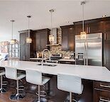 Elite Whispers-Luxury 4 Bedroom House in Spruce Cliff