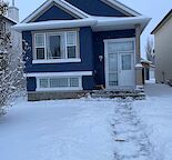 $1650 Main Flour 3 BD, 1.5 Bath,  Immediate Availability