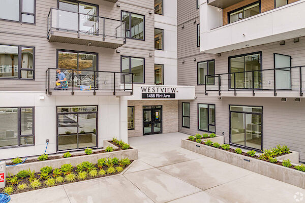 Langford 2 bedrooms Apartment for rent. Property photo: 634512-2