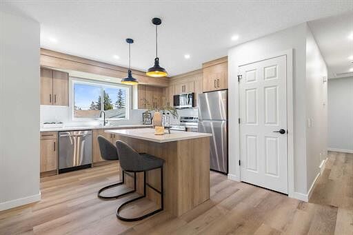 Calgary 3 bedrooms Main Floor for rent. Property photo: 634669-1