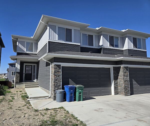 Baysprings | 3 Bed | 3 Bath | Upper Floor Duplex w/ Private Garage