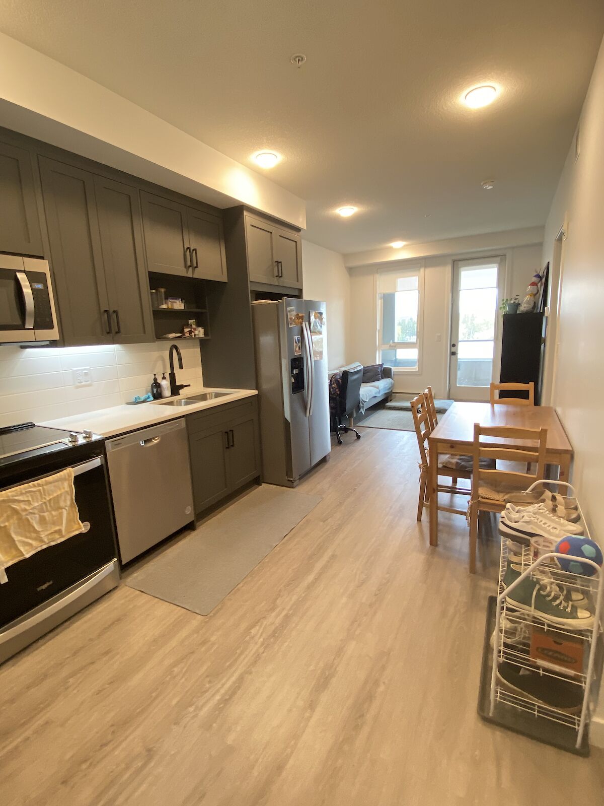 Calgary 1 bedroom Condo Unit for rent. Property photo: 636378-1