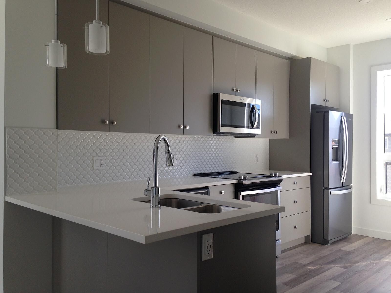 Calgary 2 bedrooms Townhouse for rent. Property photo: 636674-1