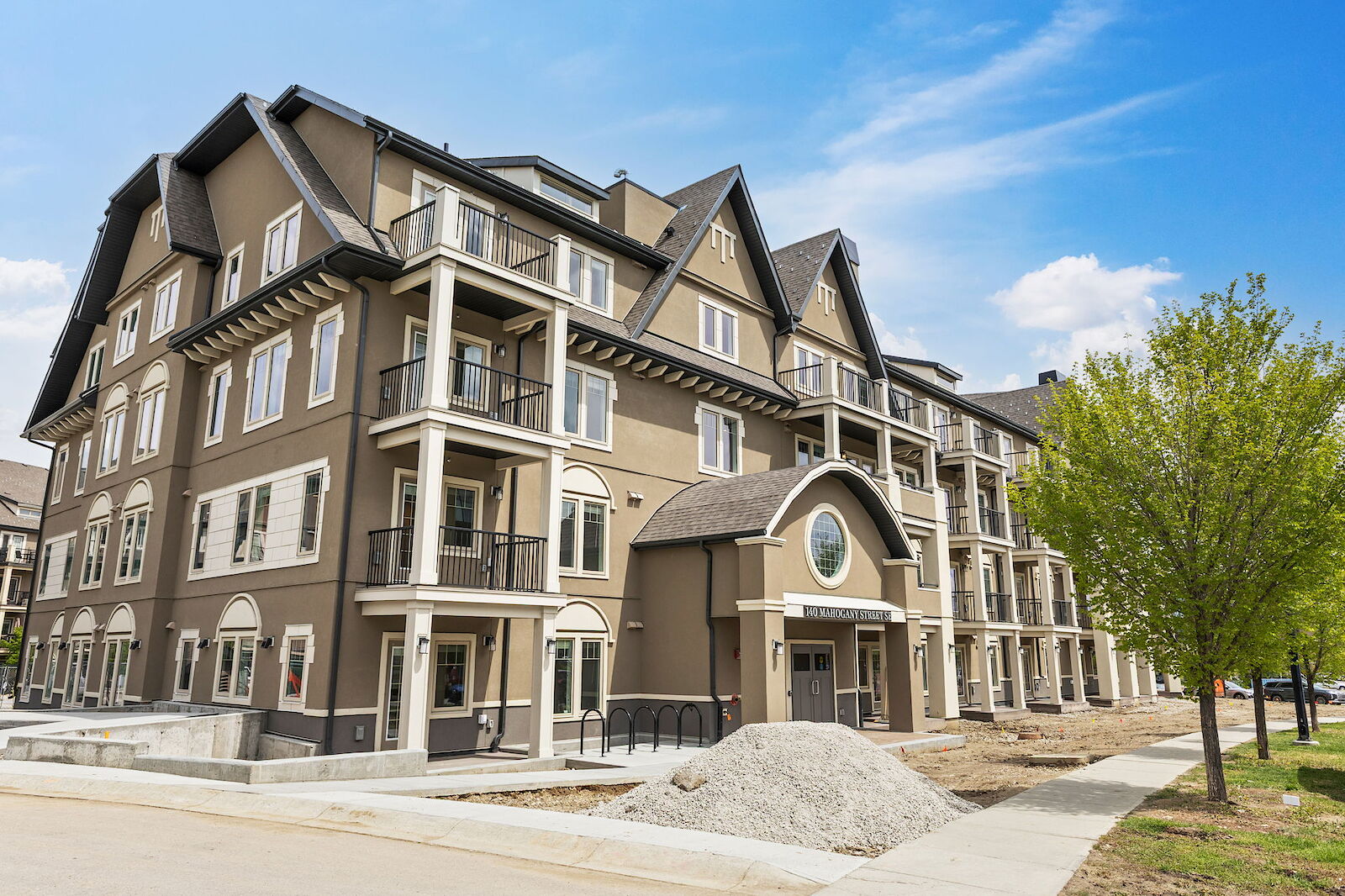 Calgary 1 bedroom Condo Unit for rent. Property photo: 636687-1