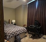 Cozy Upstairs Bedroom, Private Bath, Shared Kitchen & Laundry in a Quite Neigh