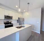 Top Floor | 2 Bed 2 Bath | White Kitchen | Heat & Water Included | Parking