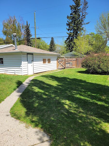Calgary 2 + Den bedrooms Basement for rent. Property photo: 638041-2