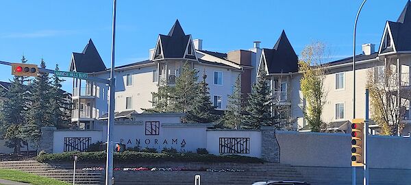 Top Floor Corner Unit-Panamount Place 2 Bedroom - all utilities included