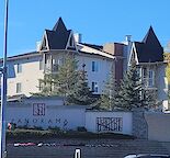 Top Floor Corner Unit-Panamount Place 2 Bedroom - all utilities included