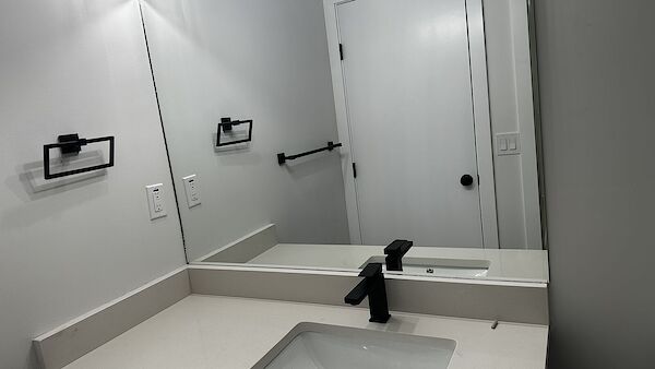 Stylish 1-Bedroom Legal Basement Suite – Brand New & Move-In Ready