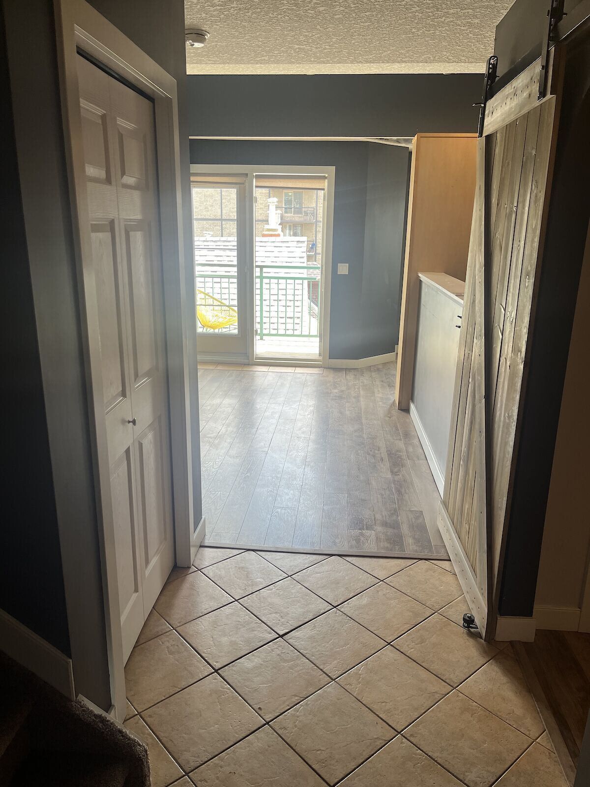 Calgary 2 + Den bedrooms Loft for rent. Property photo: 638640-1