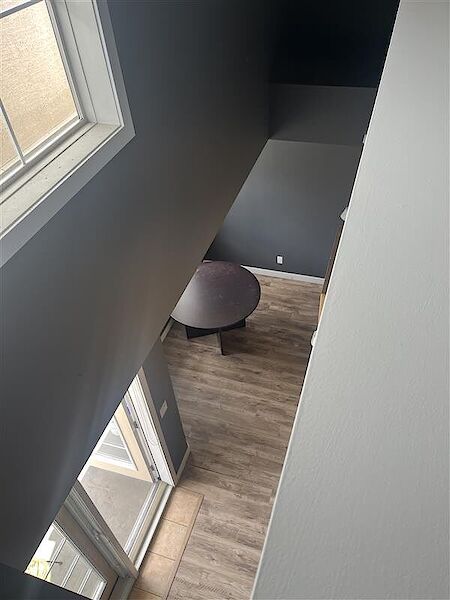Calgary 2 + Den bedrooms Loft for rent. Property photo: 638640-2