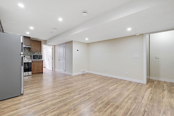 Calgary 2 bedrooms Basement for rent. Property photo: 639381-2