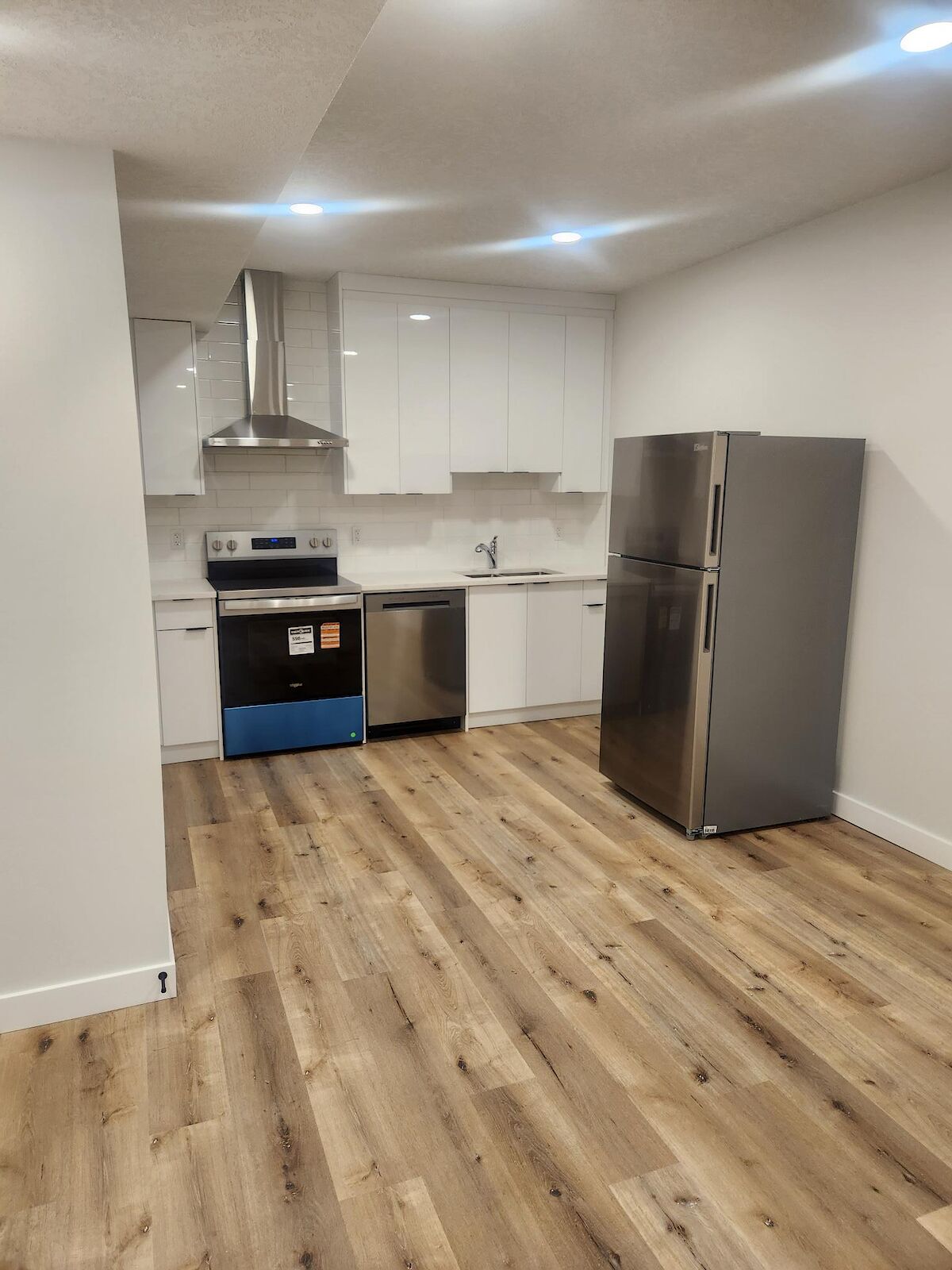 Calgary 1 bedroom Basement for rent. Property photo: 639463-1