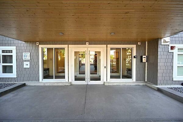 Calgary 2 bedrooms Condo Unit for rent. Property photo: 639644-3