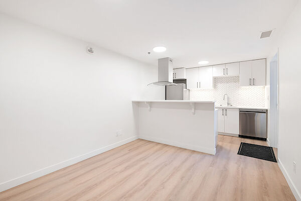 Winnipeg 2 bedrooms Condo Unit for rent. Property photo: 640367-2