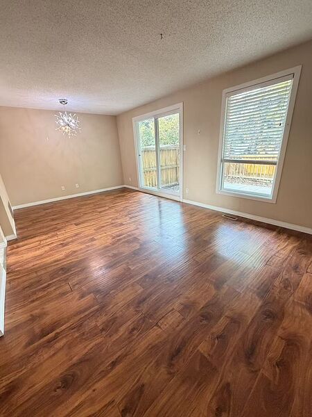 3-Bedroom Townhouse | Dalhousie NW | Walk to LRT & UCalgary