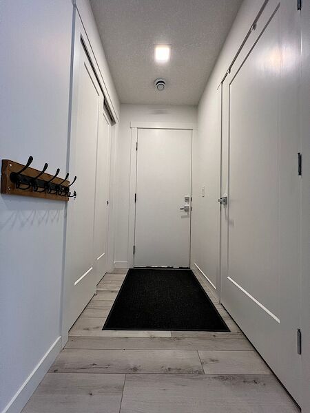 Calgary 3 + Den bedrooms Townhouse for rent. Property photo: 640647-2