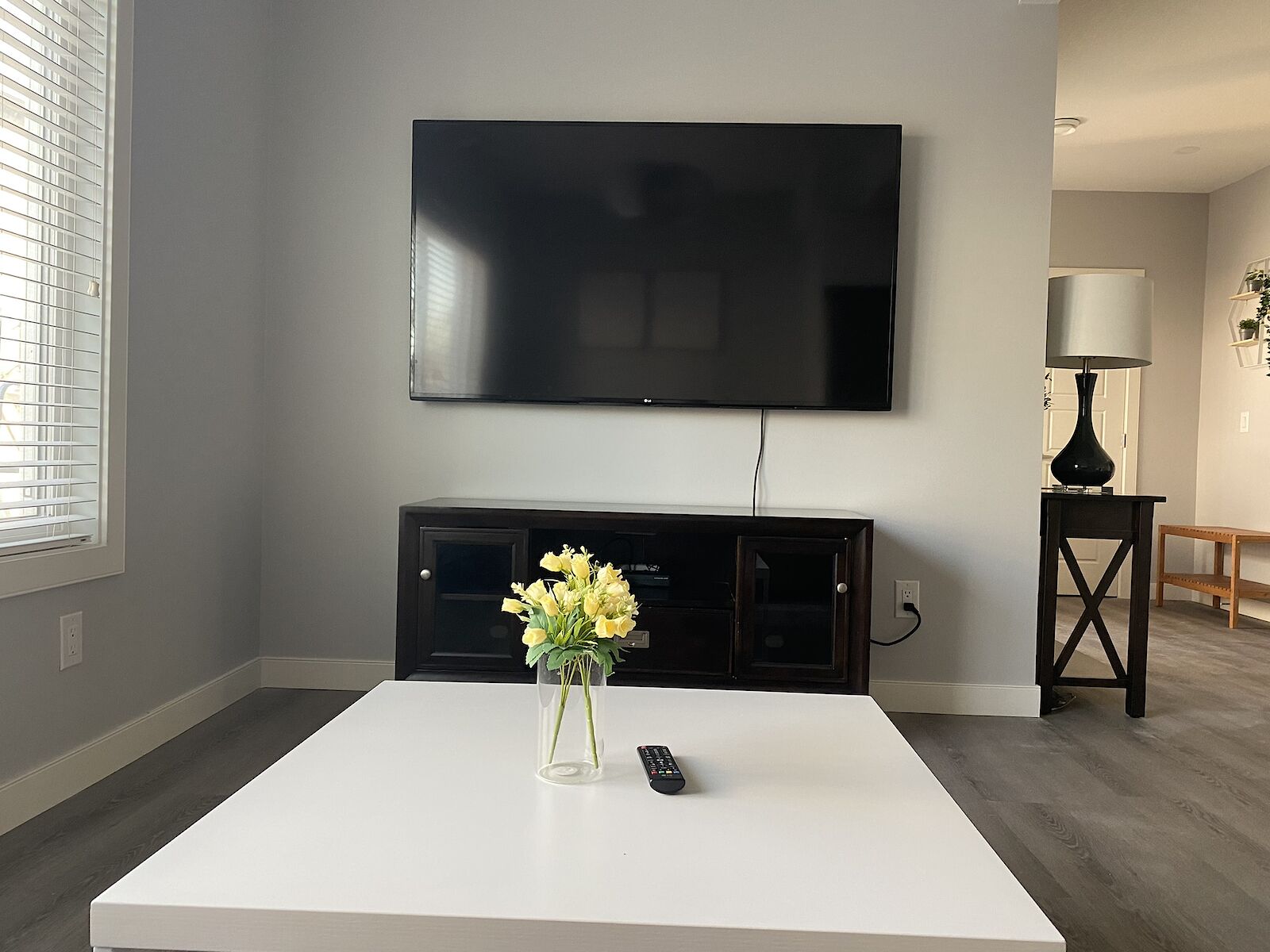 Calgary 1 bedroom House for rent. Property photo: 640894-1