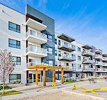 Beautiful 2 Bedrooms 1 Bathroom Condo on 3rd floor in Seton SE