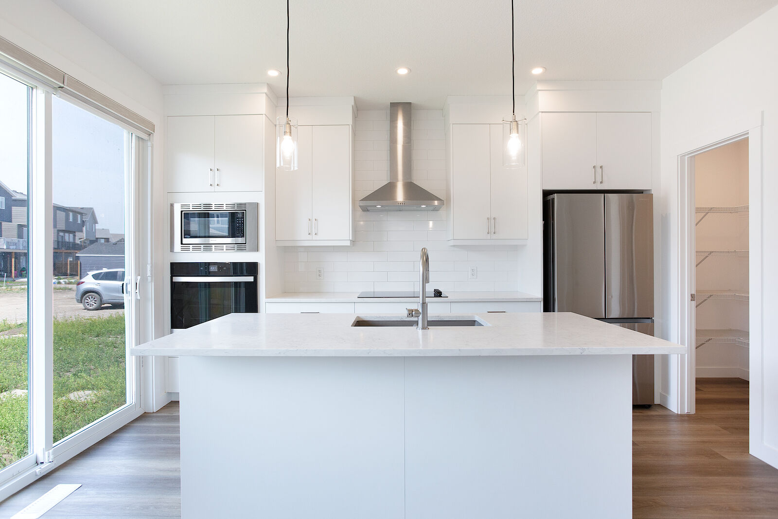 Calgary 3 bedrooms Main Floor for rent. Property photo: 640930-1