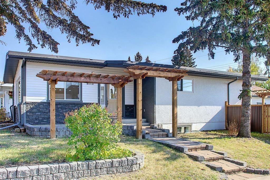 Calgary 1 bedroom Room For Rent for rent. Property photo: 641009-1