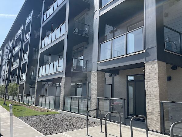 Calgary 2 bedrooms Condo Unit for rent. Property photo: 641097-3
