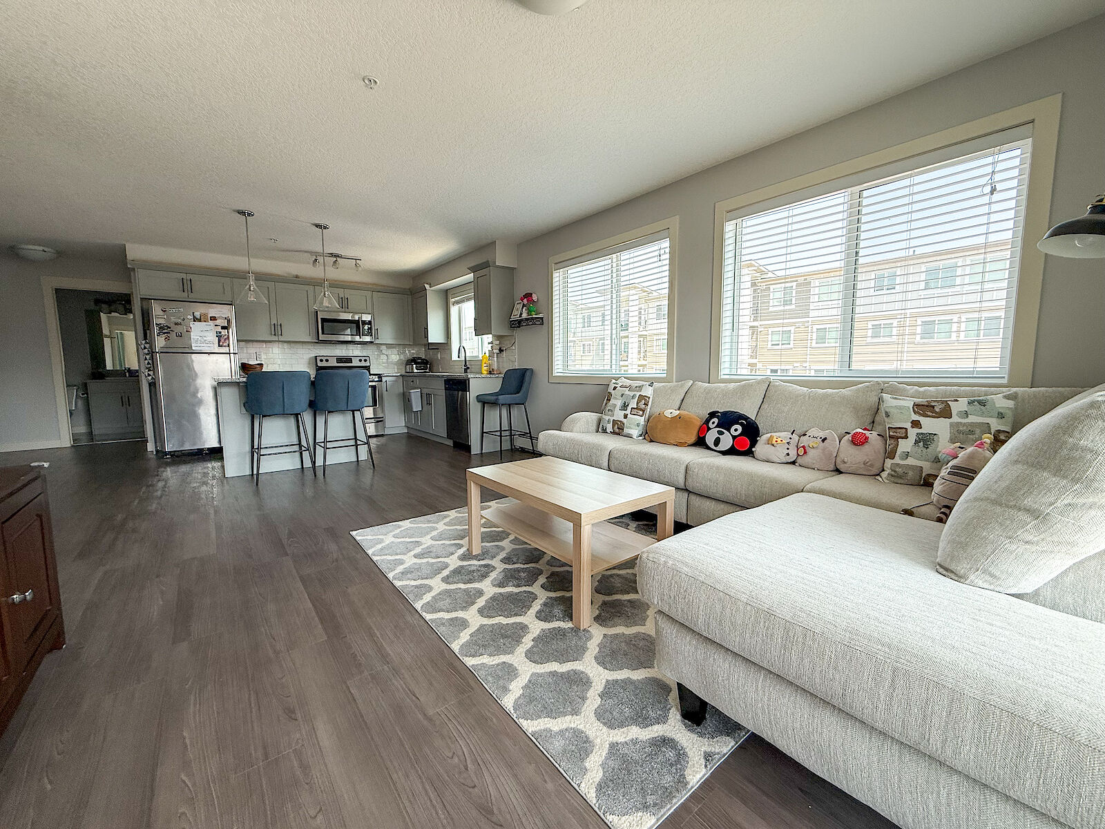 Calgary 2 bedrooms Condo Unit for rent. Property photo: 641102-1