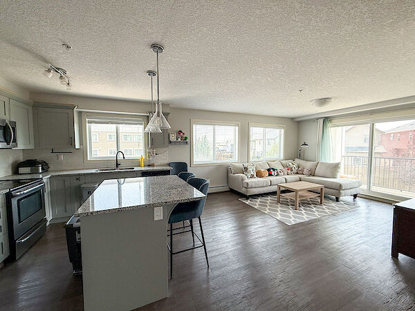 Calgary 2 bedrooms Condo Unit for rent. Property photo: 641102-2