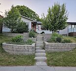 2 bedroom legal basement, Separate laundry, separate, mailbox, separate entrance