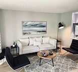 Spacious 2 bdrm + Den Upper Suite for Rent