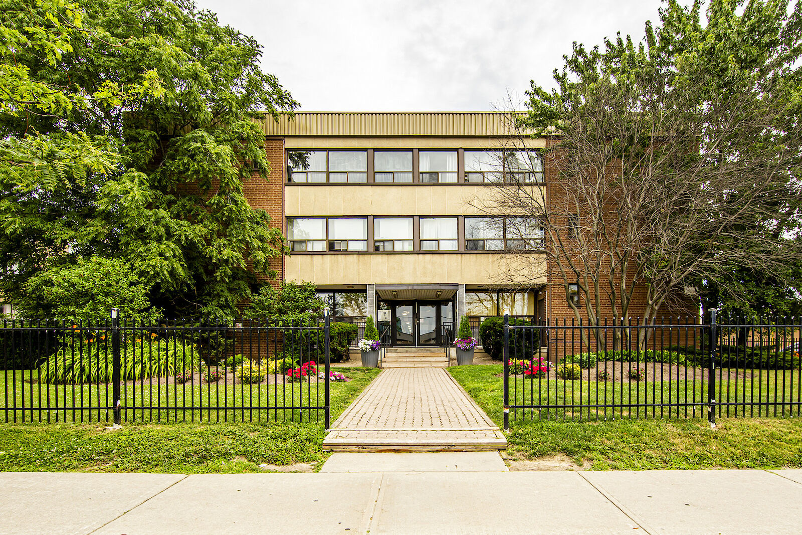 Scarborough 2 bedrooms Apartment for rent. Property photo: 641924-1
